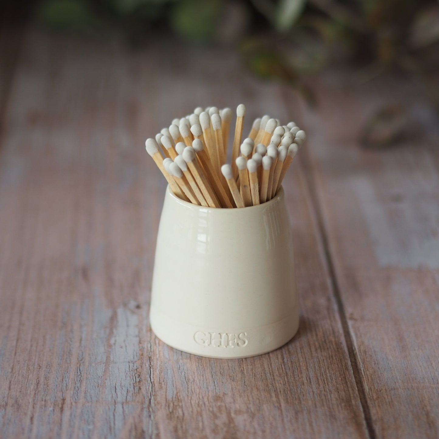 Stone match pot autumn
