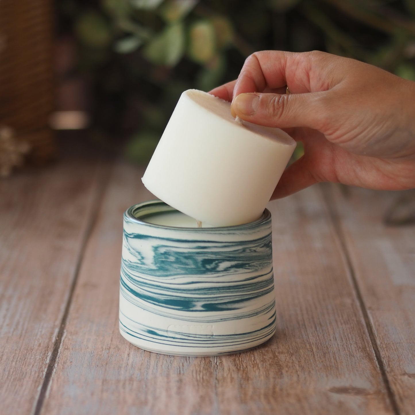 Heal candle with candle refill