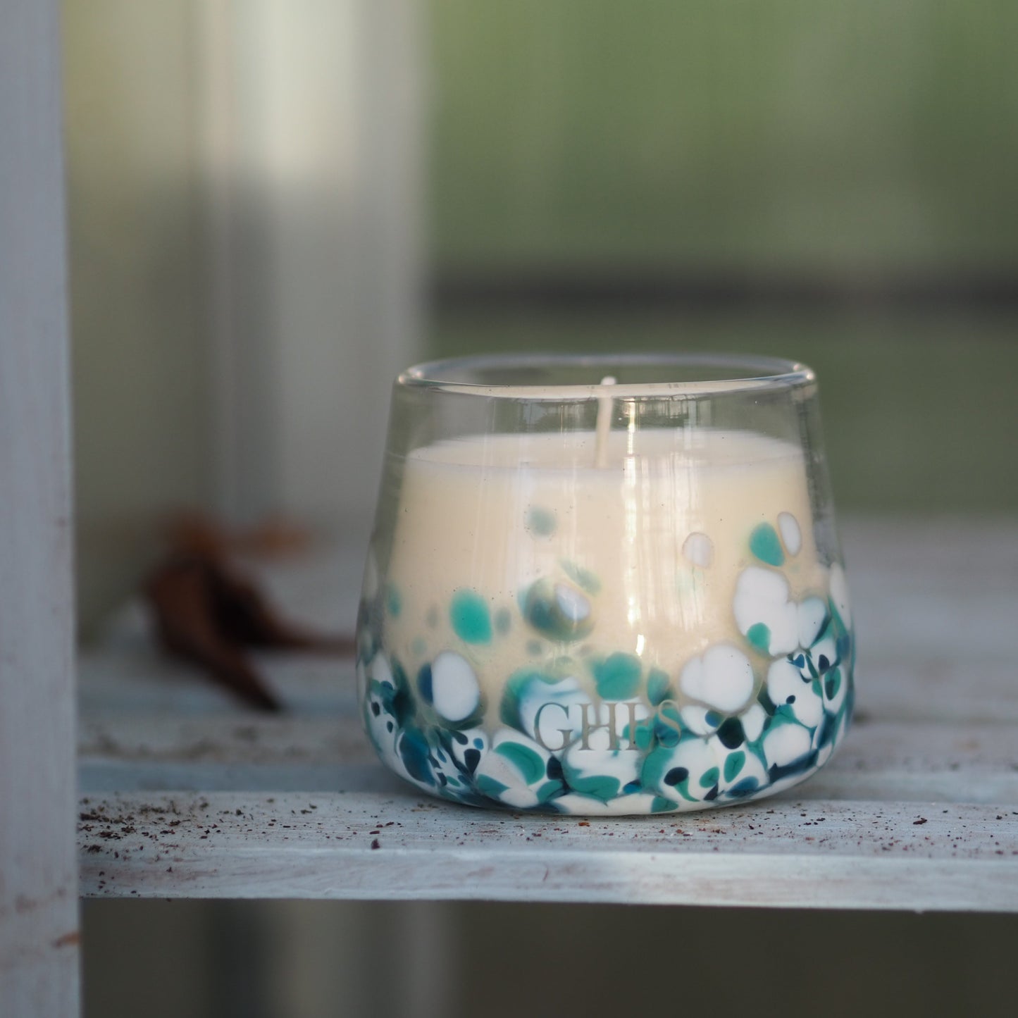 Perfect Winter refillable candle