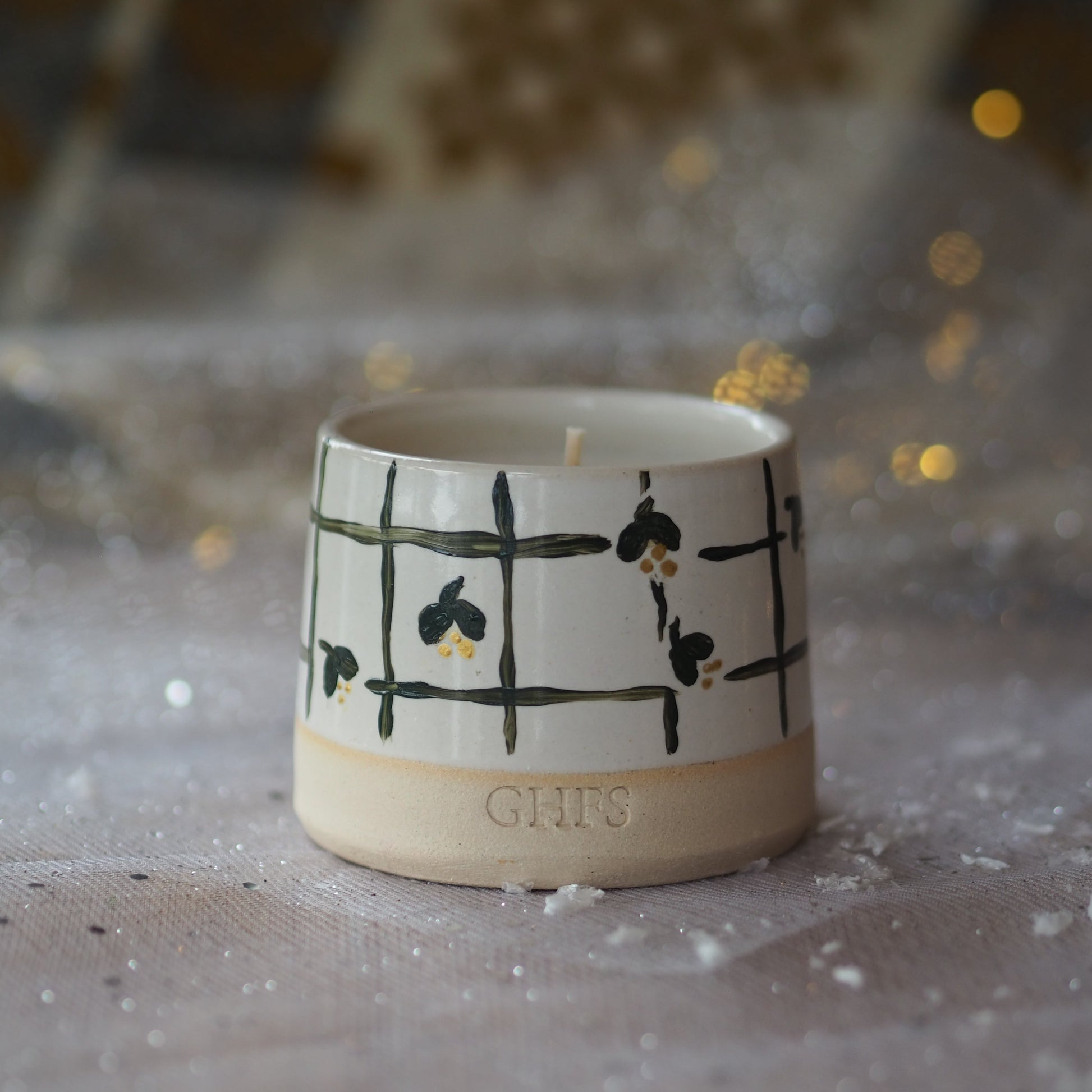 midwinter christmas candle 2025