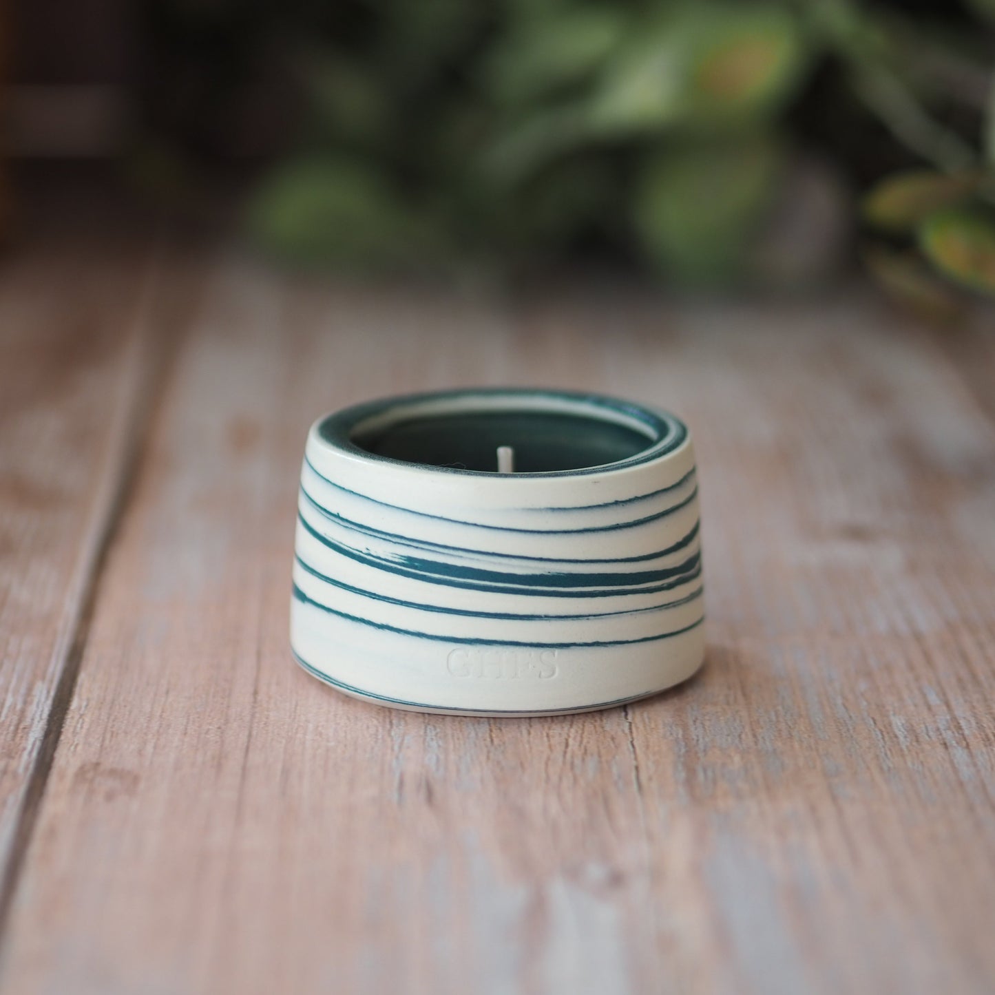 teal and white marbled tealight holder 